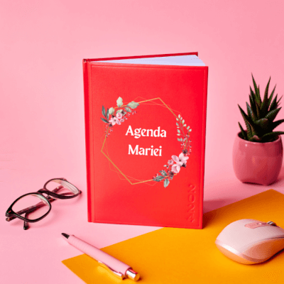 Agenda personalizată cu nume - Cadoul perfect pentru organizare și amintiri